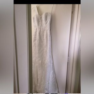 Size O petite one shoulder wedding gown